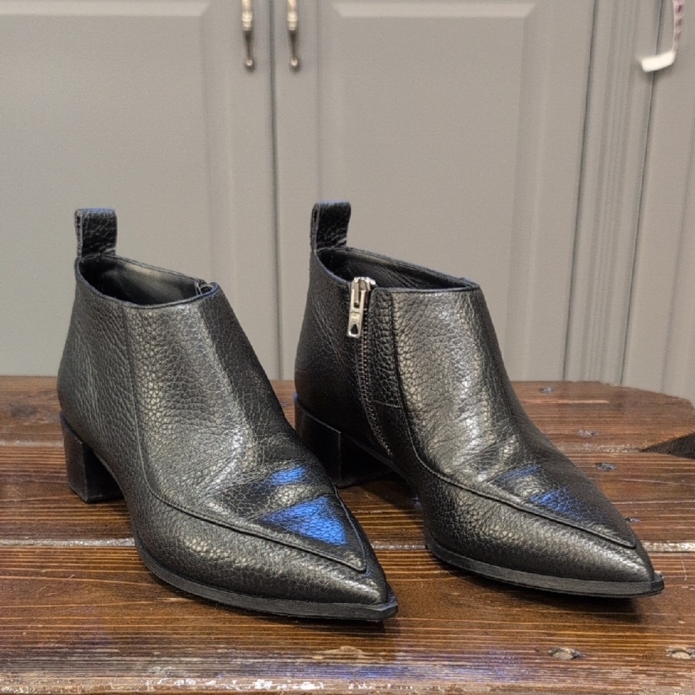 Black Leather Pointed Toe Ankle Boots